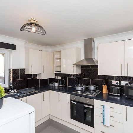 19A The Broadwalk - Cozy 1Br In The Heart Of Crawley Near Gatwick Airport Great For Contractors And Flight Crew Students Villa Eksteriør bilde